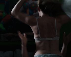 Valerie Niehaus Nude - Uberleben an der Scheidungsfront (2015)