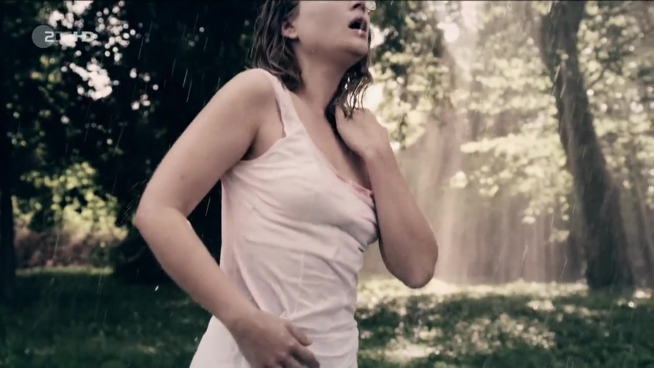 Nackt sex ehrich maria beim Nude video
