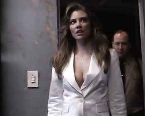 Lauren Cohan sexy – Death Race 2 (2010)