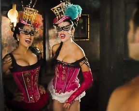 Salma Hayek, Penélope Cruz Sexy - Bandidas (2006)