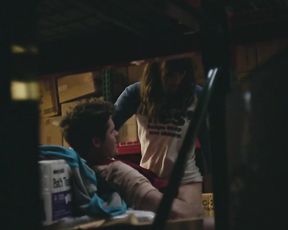 Frankie Shaw Nude - SMILF s01e04 (2017)