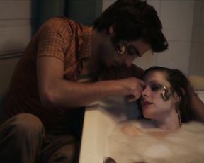 Lilly-Fleur Pointeaux Nude - La Vie devant elles s02e04-06 (2017)