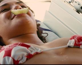 Jessica Szohr sexy – Piranha 3D (2010)