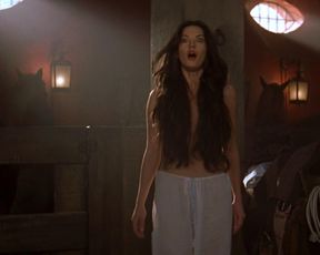 Catherine Zeta-Jones nude – The Mask of Zorro (1998)