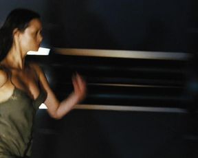 Summer Glau sexy – Serenity (2005)