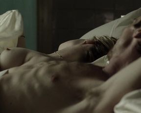 Jennifer Jason Leigh nude – The Machinist (2004)