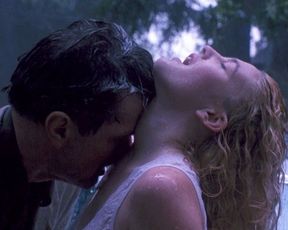 Drew Barrymore sexy – Poison Ivy (1992)