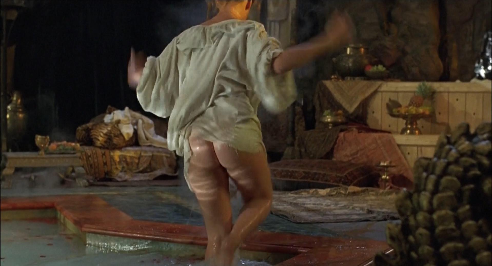 Katherine Heigl naked - Prince Valiant (1997) .