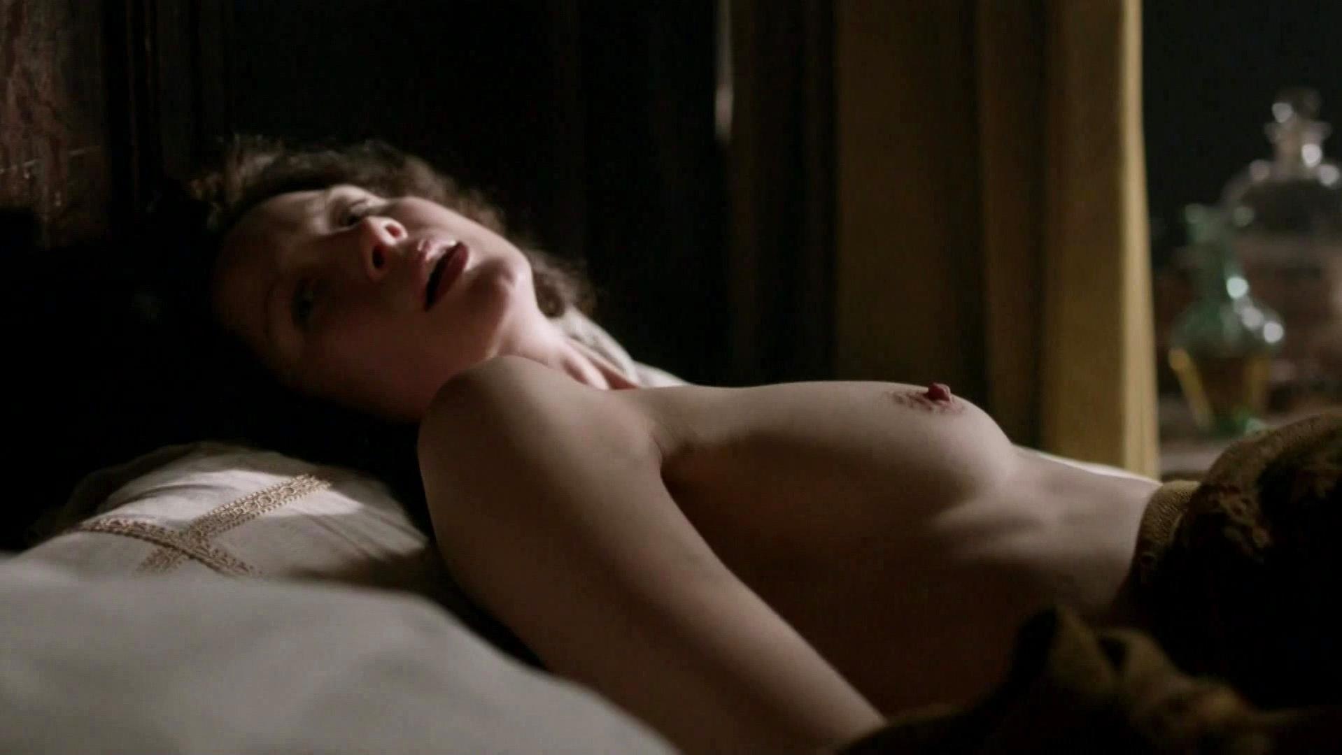 Caitriona Balfe nude – Outlander s01e10 (2015) .