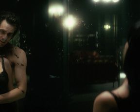 Virginia Madsen, Rhona Mitra sexy – The Number 23 (2007)