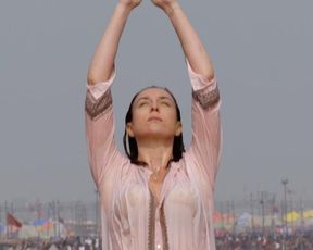 Elsa Zylberstein nude – Un Plus Une (2015)