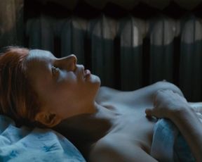 Yana Troyanova nude – Volchok (2009)