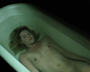 Nellie Benner nude, Wilma Bakker nude – Vlees (2010)