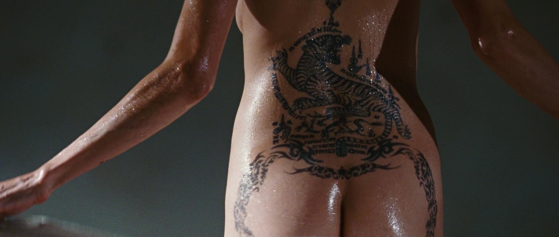 Angelina Jolie nude – Wanted (2008)