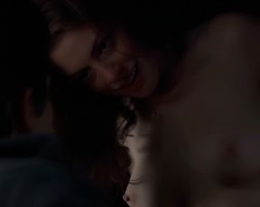 Anne Hathaway nude - Brokeback Mountain (2005)