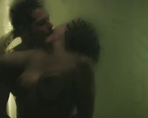 Teresa Ruiz nude - Aqui en la Tierra s01e04-06 (2018)