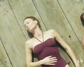 Naomi Watts, Robin Wright – Adore (2013)