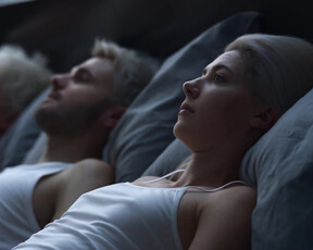 Emma Greenwell, Catherine Steadman - The Rook s01e03 (2019)