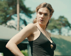 Anna Drijver, Elise Schaap - Undercover s01e01-08 (2018)