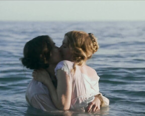 Kate Winslet, Saoirse Ronan - Ammonite (2020)