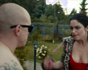 Hilda Karmen naked - Zakon i besporyadok s01e04-05 (2020)