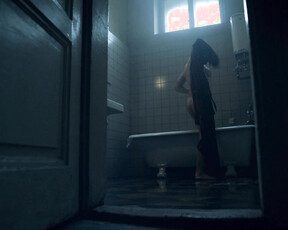 Jenovefa Bokova nude - Herec s01e01 (2020)