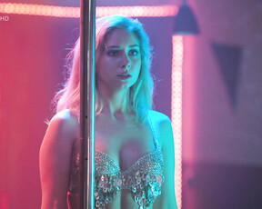 Valentina pahde naked