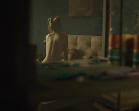 Mariya Lisovaya nude - Molodye i silnye vyzhivut s01e01 (2020)