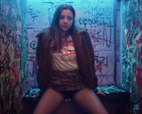 Polina Guhman, Elizaveta Ishchenko sex scena - Sama dura s01e08-10 (2020)