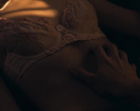 Ciara Bravo nude - Cherry (2021)