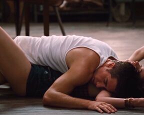 Anne Hathaway - Love and Other Drugs  (2010)