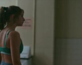 Odessa A'zion, Marcela Avelina - Grand Army s01e01e02e05 (2020) copy_2