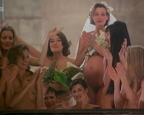 Eve Salvail, Georgianna Robertson, Rossy De Palma, Tara Leon, Ute Lemper – Pret-a-porter (1994)