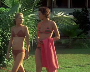 Sylvia Kristel – Emmanuelle (1974)