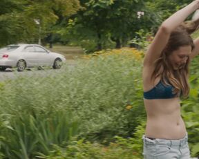 Elizabeth Olsen, Dakota Fanning – Very Good Girls (2013)