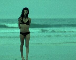 Mila Kunis – Moving McAllister (2007)