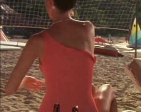 Mary Gross Sideplot - Club Paradise - 1986 - Film nackt