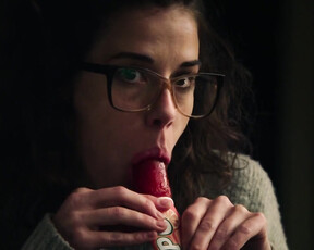 Anne Schafer nude - Hot Dog (2018)