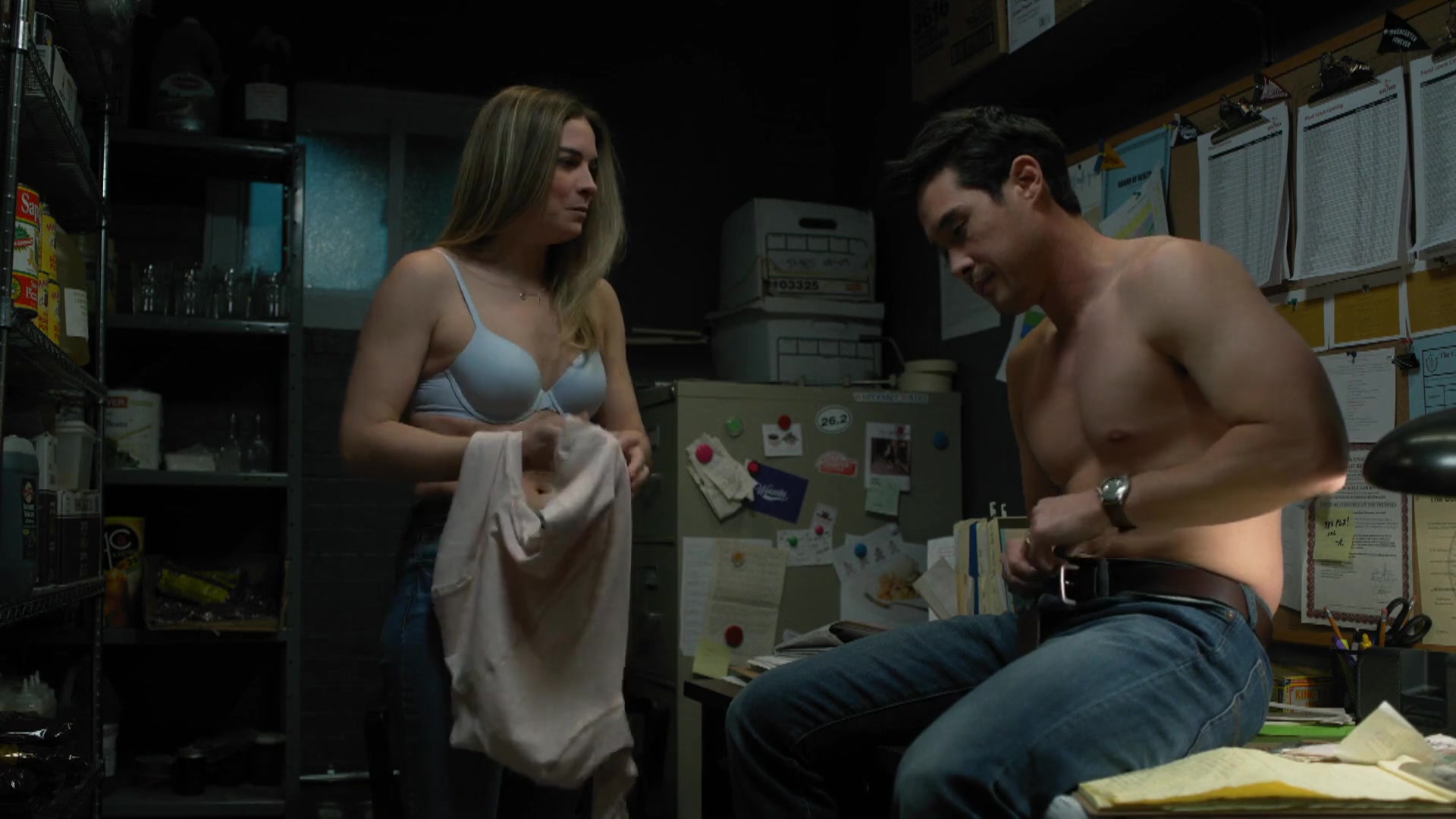 Annie Murphy nude- Kevin Can Fuck Himself s01e05 (2021)