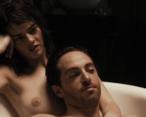 Samara Weaving, Carly Chaikin - Last Moment of Clarity (2020)