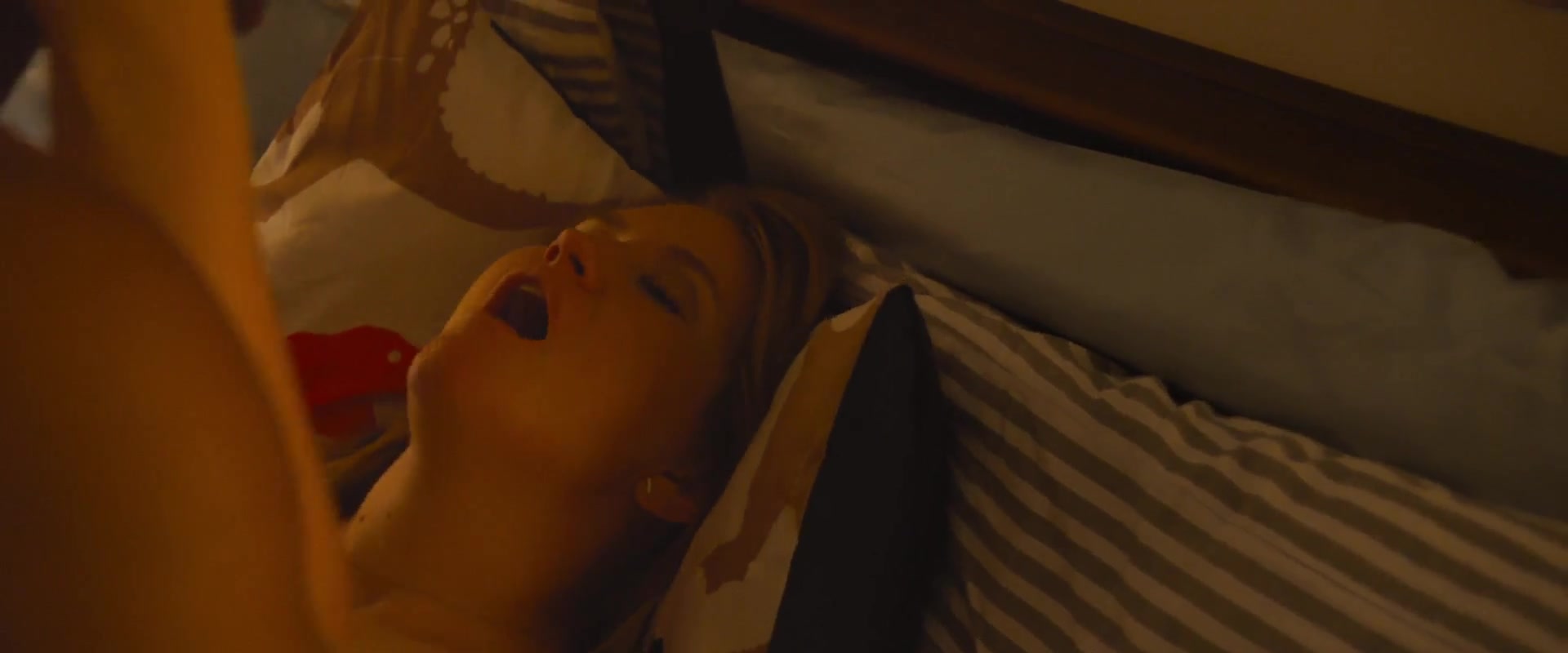 Jillian bell sex scene