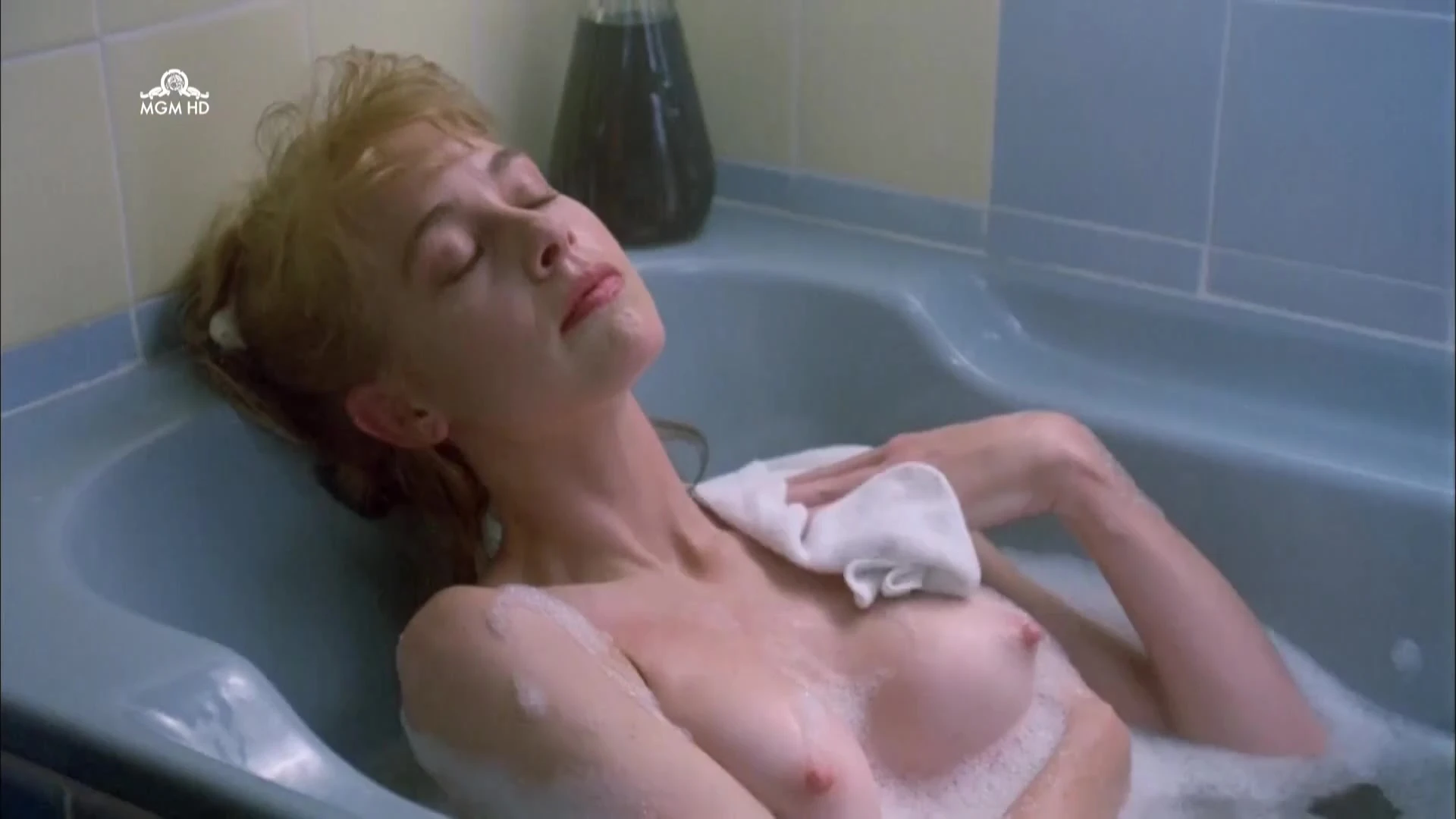 Jenilee Harrison nude - Curse III Blood Sacrifice (1991)