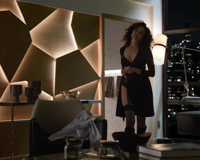 Reiko Aylesworth nude - Bull s03e13 (2018)