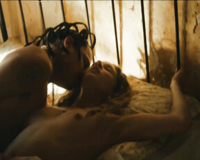 Marie Reuther - Kamikaze s01e05-06 (2021)