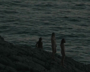 Nackte Lola Klamroth, Marianna Fontana, Jenna Thiam - Capri-Revolution (2018) hot sex scenes porn