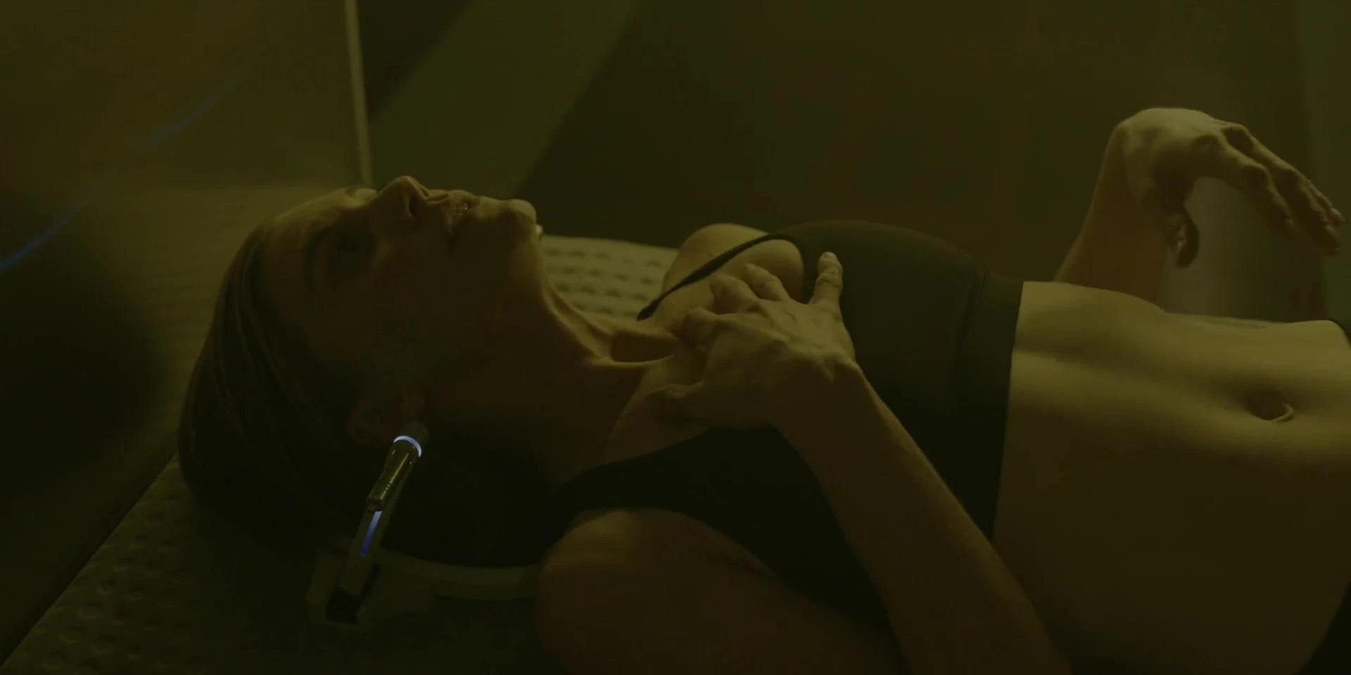 Katee Sackhoff nude - Another Life s01e01 (2019) netflix sex scenes