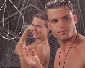 Dina Meyer nude – Starship Troopers (1997) sex mainstream cinema