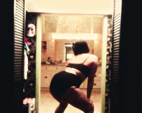 Barbie Ferreira, Hunter Schafer, Alexa Demie nude - Euphoria s01e03 (2019)