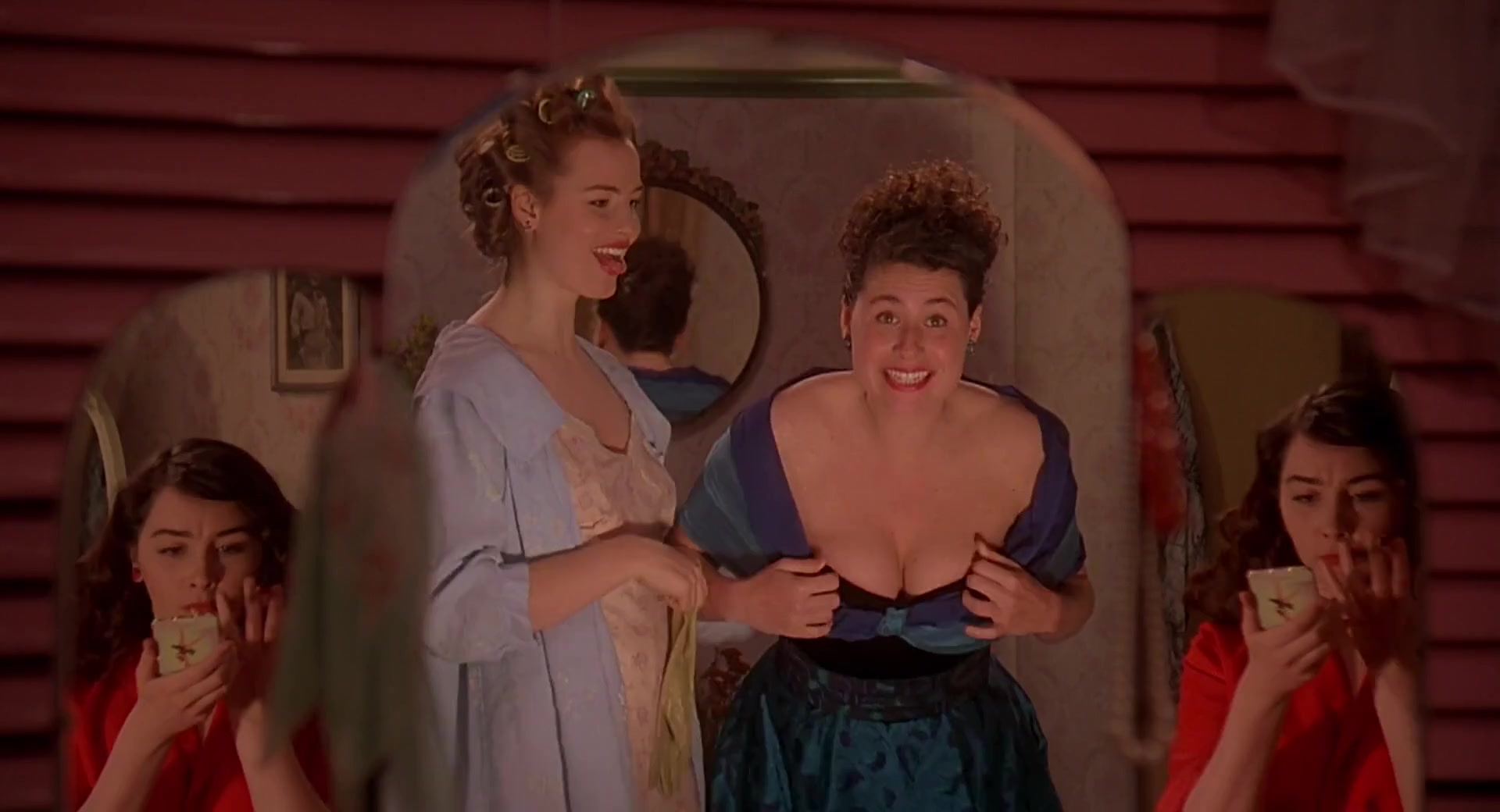 Minnie Driver nude - Circle of Friends (1995)