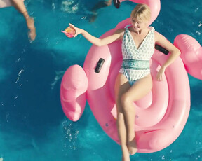 Eva Danino nude - Friendzone (2021)